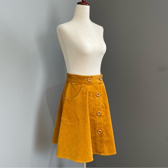 Hell Bunny Corduroy Mini Skirt Size XS Mustard Yellow High Waist 100% Cotton - Picture 3 of 11